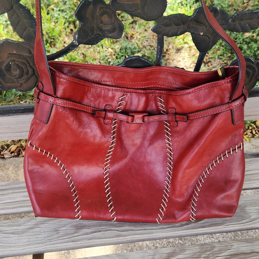 Maledtti Toscani Red Medioum Hand Bag Genuine Leather With Stich Details. Women